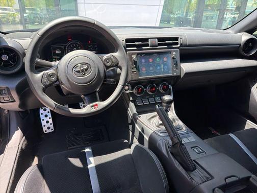 Pavement 2023 Toyota GR86 Premium