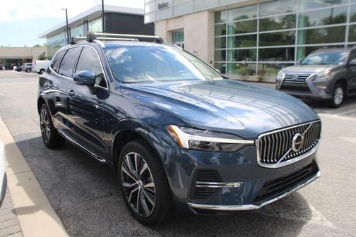 2022 Volvo XC60 Recharge Plug-In Hybrid T8 Inscription Expression
