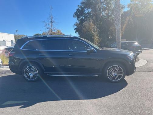 2025 Mercedes-Benz GLS 450 4MATIC