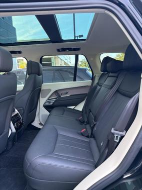 2023 Land Rover Range Rover P440e SE