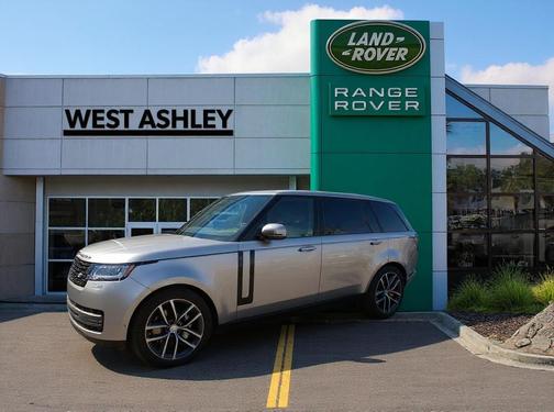 2025 Land Rover Range Rover P400 SE 7 Seat