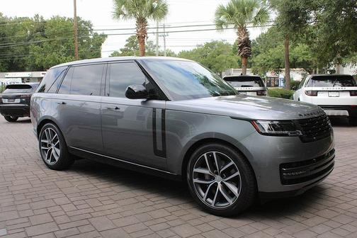 2025 Land Rover Range Rover P400 SE 7 Seat