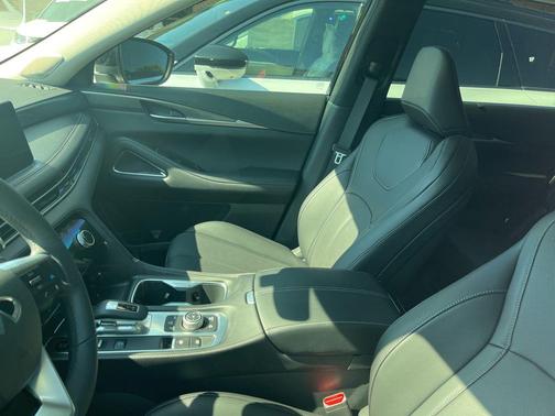 Mineral Black 2026 INFINITI QX60 LUXE FWD