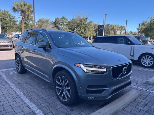 2019 Volvo XC90 T5 Momentum