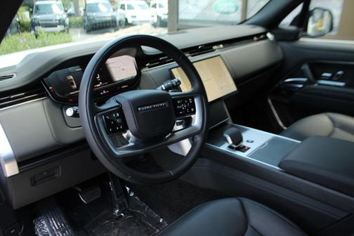 2024 Land Rover Range Rover P530 SE