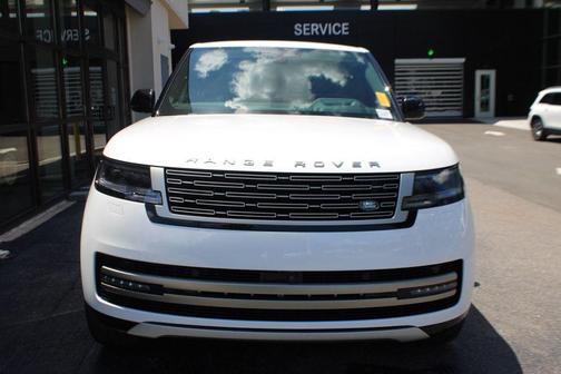 Fuji White 2024 Land Rover Range Rover P530 SE