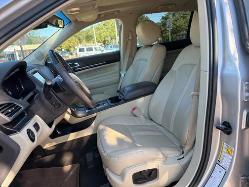 2019 Lincoln MKT Reserve