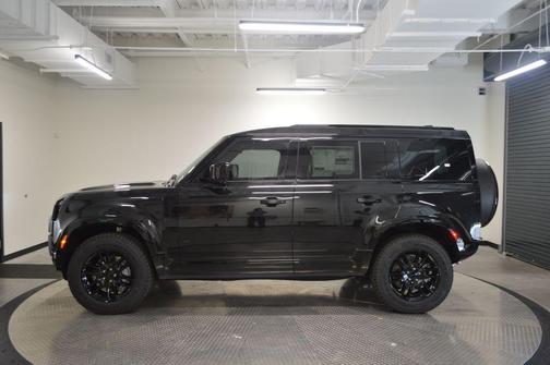 Santorini Black 2026 Land Rover Defender P400 X-Dynamic SE