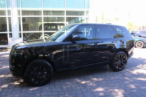 2025 Land Rover Range Rover P550e SE