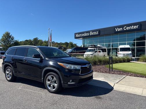 Midnight Black Metallic 2016 Toyota Highlander Limited