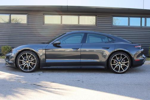 2023 Porsche Taycan 