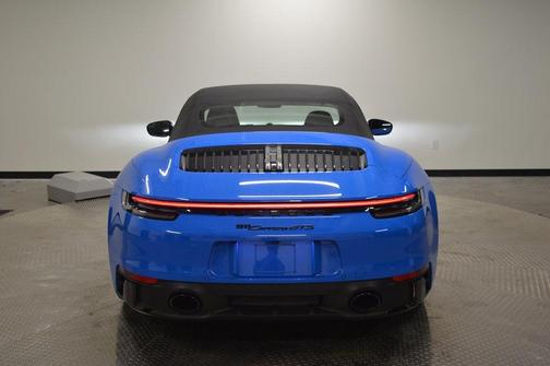 2023 Porsche 911 Carrera GTS