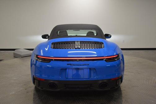 2023 Porsche 911 Carrera GTS