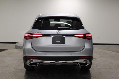 Cirrus Silver Metallic 2026 Mercedes-Benz GLC 300 Base