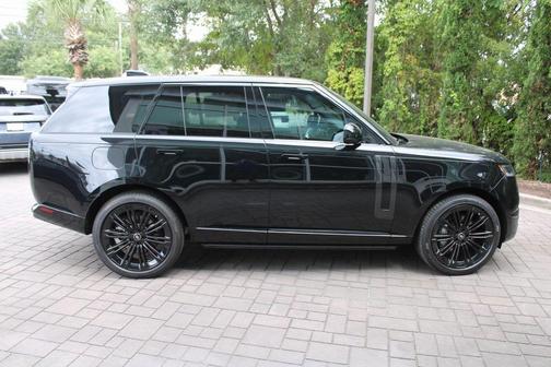 2025 Land Rover Range Rover P530 SE