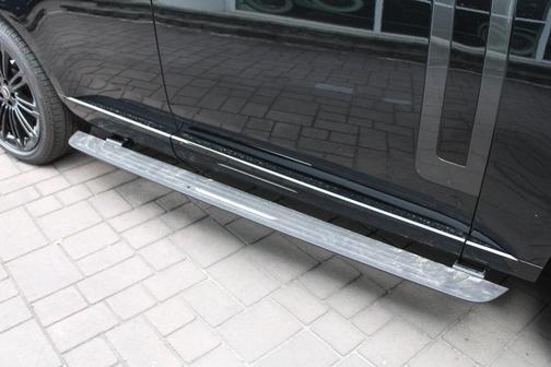 2025 Land Rover Range Rover P530 SE