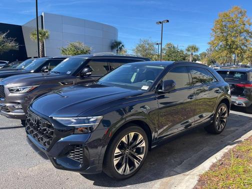 2025 Audi Q8 55 Premium Plus