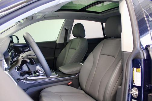 2025 Audi Q8 55 Premium Plus