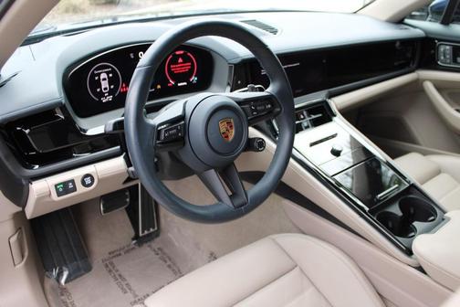 2025 Porsche Panamera 