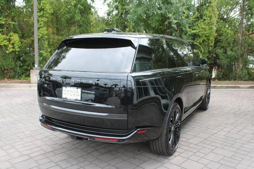2025 Land Rover Range Rover P530 SE 7 Seat