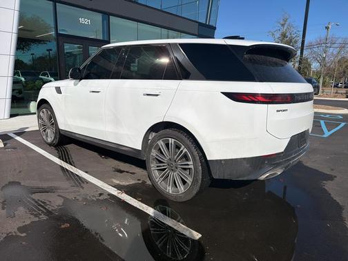 2024 Land Rover Range Rover Sport SE
