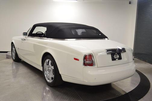 English White 2009 Rolls-Royce Phantom Drophead Coupe 2dr Conv