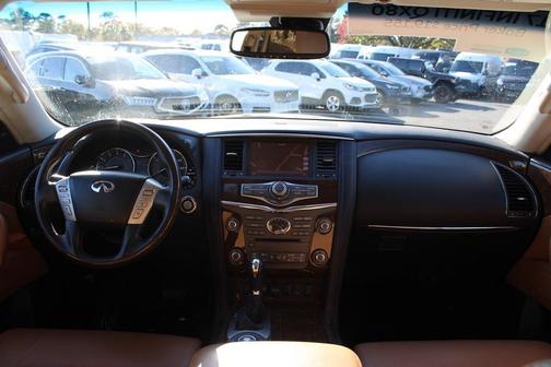 2017 INFINITI QX80 Signature Edition