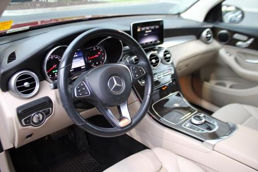 2019 Mercedes-Benz GLC 300 Base