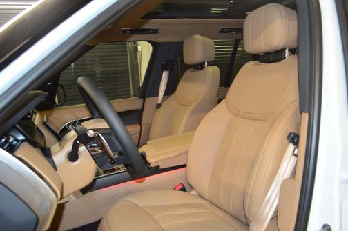 Fuji White 2026 Land Rover Range Rover P550e SE
