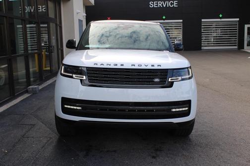 2025 Land Rover Range Rover SE