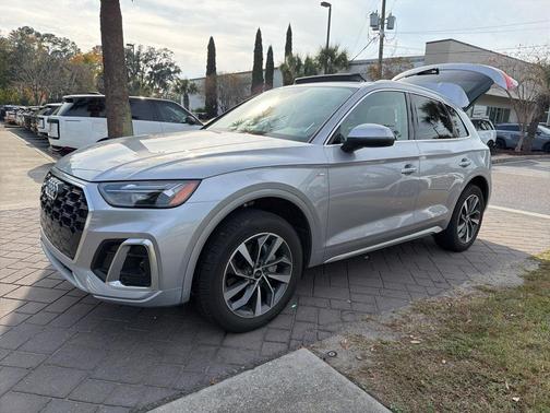 2023 Audi Q5 45 S line Premium Plus