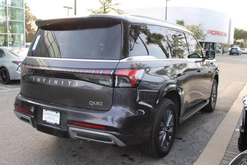 2025 INFINITI QX80 PURE