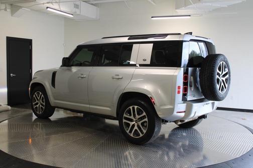 2022 Land Rover Defender 110 XS Edition