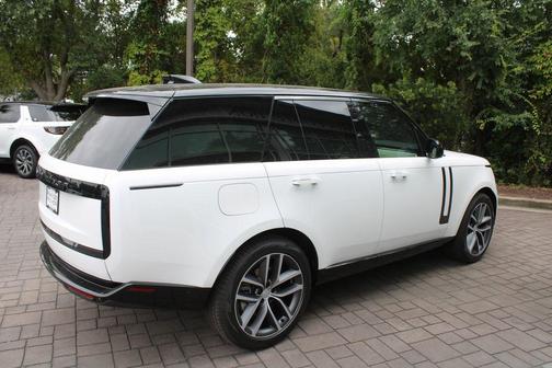 2025 Land Rover Range Rover P400 SE