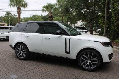 2025 Land Rover Range Rover P400 SE