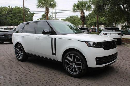 2025 Land Rover Range Rover P400 SE