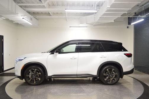 Radiant White/Black Obsidian 2026 INFINITI QX60 AUTOGRAPH