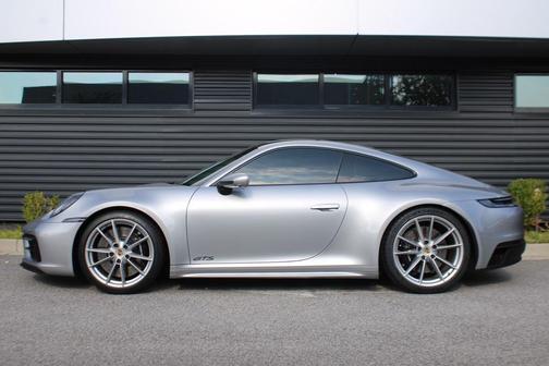 2022 Porsche 911 Carrera GTS