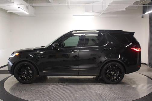 Santorini Black Metallic 2025 Land Rover Discovery P300 S