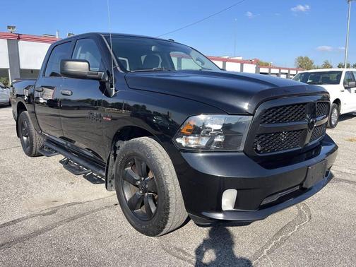 2016 RAM 1500 ST
