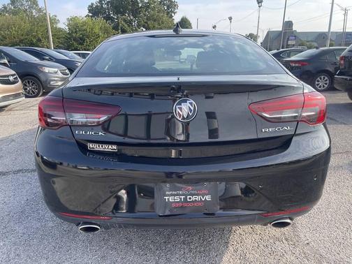 2018 Buick Regal Sportback Essence