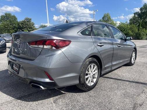 2018 Hyundai SONATA SE