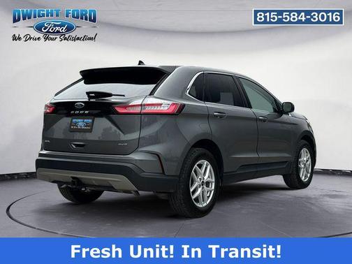 Carbonized Gray Metallic 2024 Ford Edge SEL