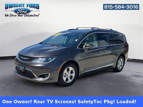 2017 Chrysler Pacifica Touring-L