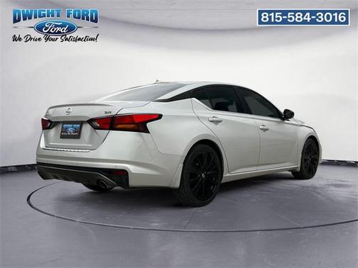 2020 Nissan Altima SR FWD