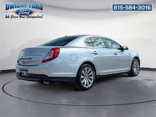 2016 Lincoln MKS Base