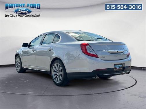 2016 Lincoln MKS Base