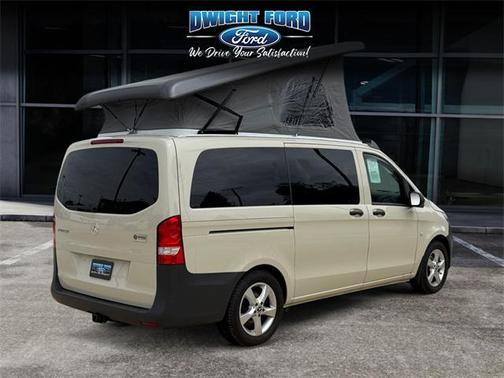 2021 Mercedes-Benz Metris Base