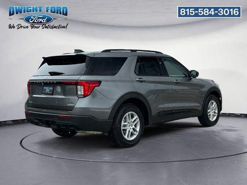 Carbonized Gray Metallic 2026 Ford Explorer Active w/200A Pkg