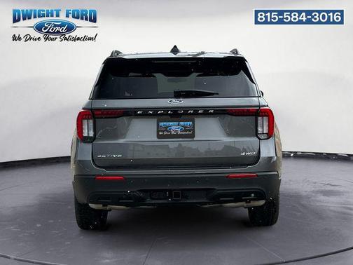 Carbonized Gray Metallic 2026 Ford Explorer Active w/200A Pkg